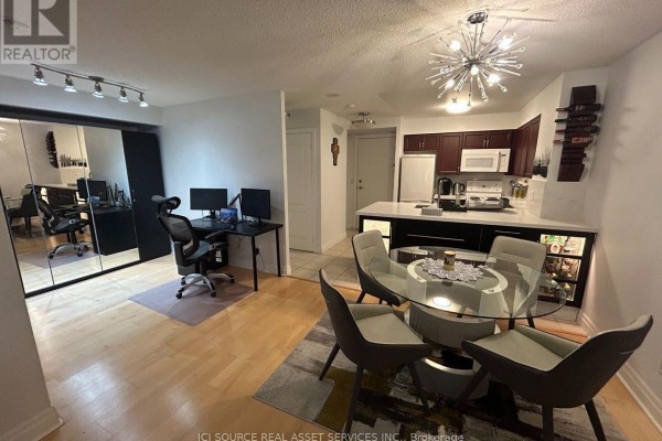 Eating area - 915 - 2121 Lake Shore Boulevard W, Toronto, ON M8V4E9 Photo 2