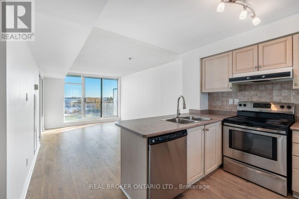 Primary Bedroom - 915 - 650 Queens Quay W, Toronto, ON M5V3N2 Photo 4