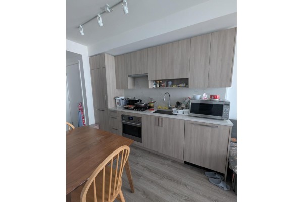 #915 13350 Central Avenue, Surrey, BC V3T0S1 Photo 5