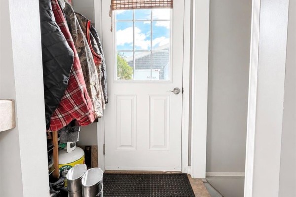 4pc Bathroom - 915 Maple Drive, Esterhazy, SK S0A0X0 Photo 5