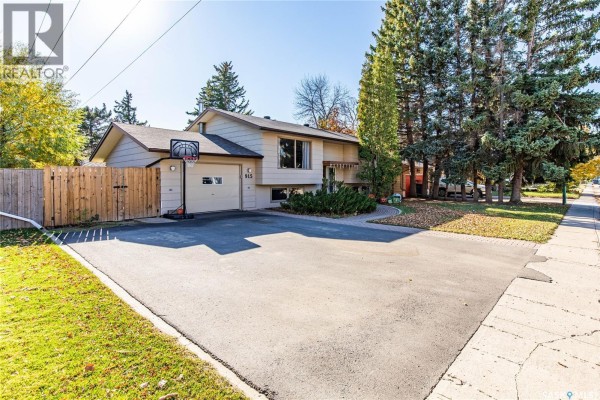 4pc Bathroom - 915 Normandy Drive, Moose Jaw, SK S6H3G8 Photo 5