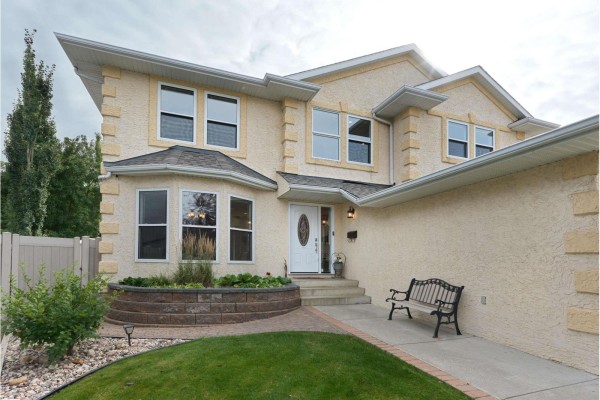 915 Picard Dr Nw, Edmonton, AB, photo 2