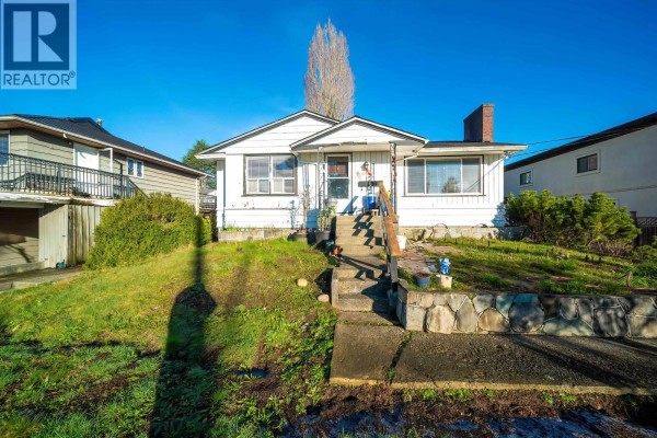 915 Walls Avenue, Coquitlam, BC V3K2T2 Photo 4