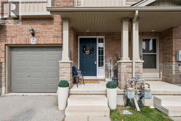 4pc Bathroom - 915 Zeller Crescent, Kitchener, ON N2A0C7 Photo 4