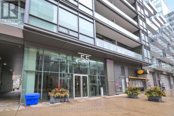 Living room - 916 - 55 Stewart Street, Toronto, ON M5V2V1 Photo 2