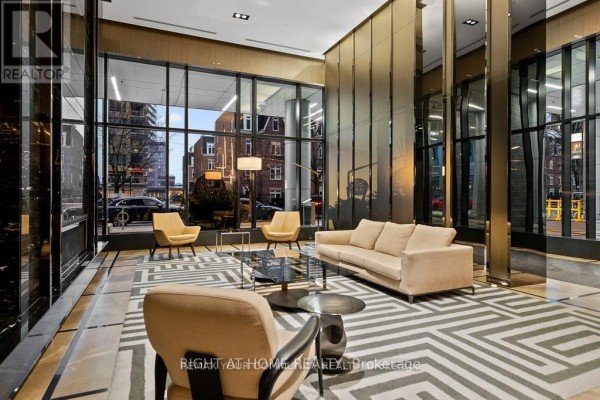 # 916 - 98 Lillian Street, Toronto, ON, photo 2