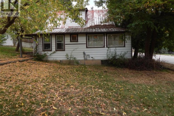 916 Cook Street, Creston