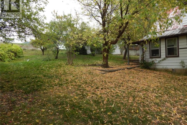 Bedroom - 916 Cook Street, Creston, BC V0B1G3 Photo 2