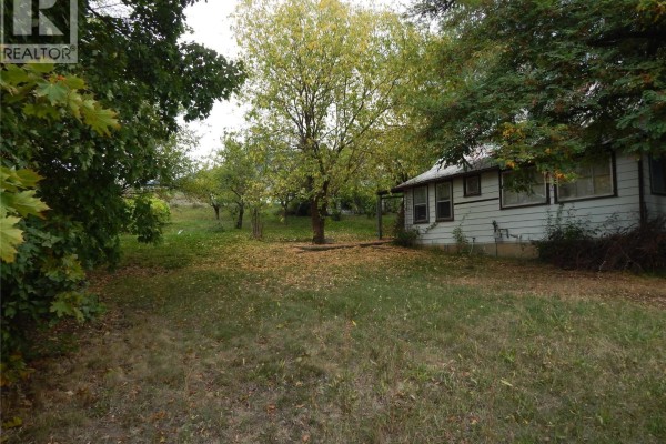 Bedroom - 916 Cook Street, Creston, BC V0B1G3 Photo 3