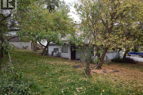 Primary Bedroom - 916 Cook Street, Creston, BC V0B1G3 Photo 4