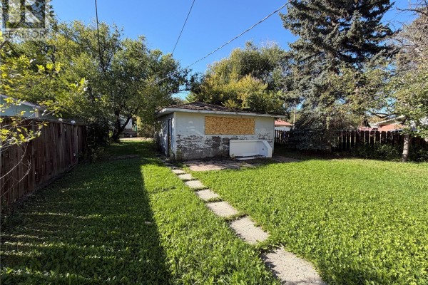 916 Royal Street, Regina, SK S4T4Z6 Photo 3