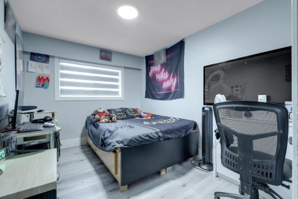 9162 119a Street, Delta, BC V4C6N8 Photo 5