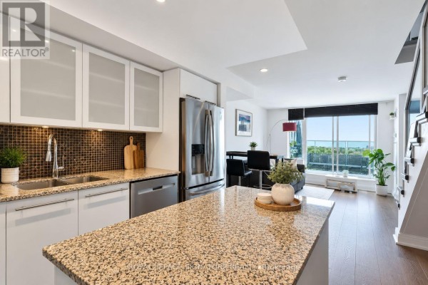 917 - 1040 The Queensway, Toronto, ON, photo 2