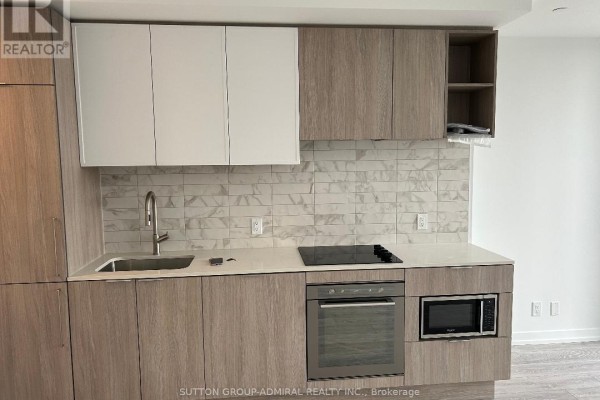 Living room - 917 - 2020 Bathurst Street, Toronto, ON M5R0A6 Photo 2