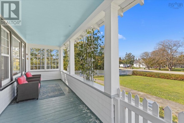 Porch - 917 Highway 335, West Pubnico, NS B0W3S0 Photo 5