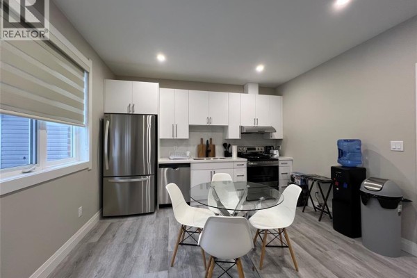 3pc Ensuite bath - 917 Mckay Avenue Unit# Front, Windsor, ON N9B2A4 Photo 4