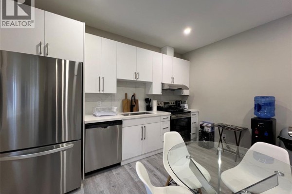 3pc Ensuite bath - 917 Mckay Avenue Unit# Front, Windsor, ON N9B2A4 Photo 5