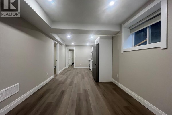 3pc Ensuite bath - 917 Mckay Avenue Unit# Back, Windsor, ON N9B2A4 Photo 5