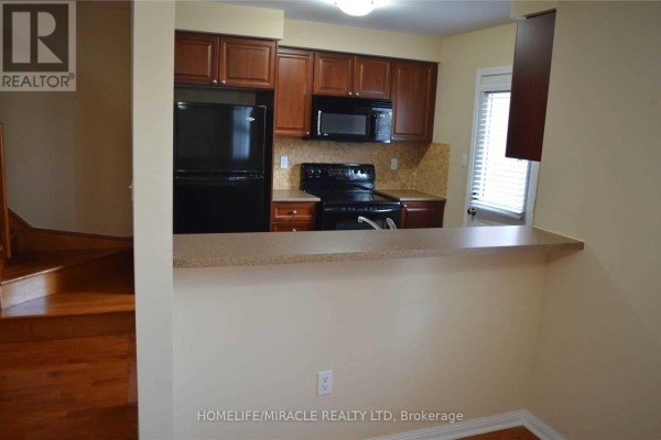 Kitchen - 918 Burgess Gardens, Milton, ON L9T0K8 Photo 4