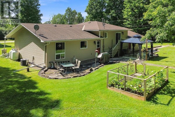 918 Wild Life Road, Drummond/north Elmsley, ON K7H0G4 Photo 5