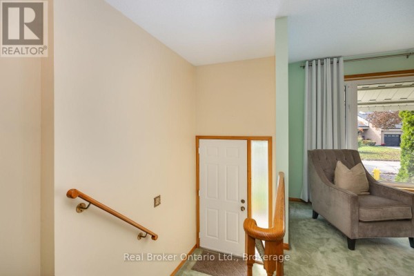 Bedroom 2 - 919 Exeter Street, Oshawa, ON L1G6R9 Photo 5
