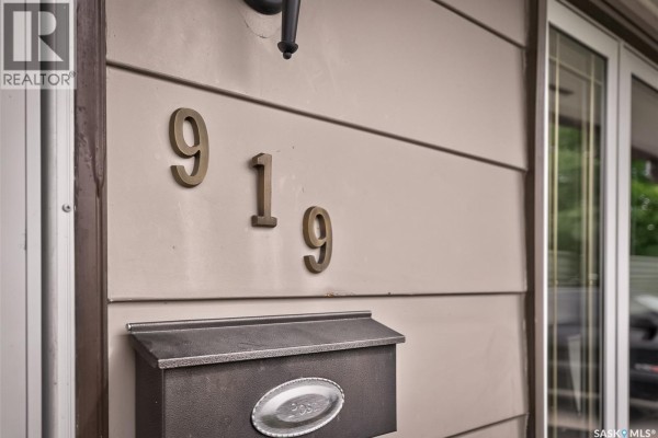 Storage - 919 Holdsworth Crescent, Moose Jaw, SK S6H6T8 Photo 5