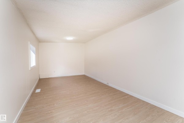Primary Bedroom - #92 305 Calahoo Rd, Spruce Grove, AB T7X3K7 Photo 5