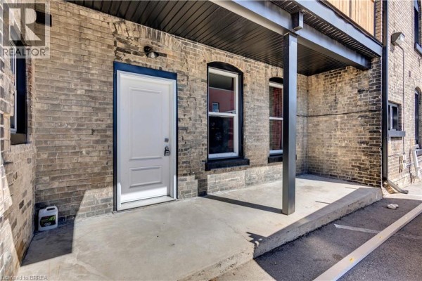 Primary Bedroom - 92 Alfred Street Unit# 2, Brantford, ON N3S5G2 Photo 4