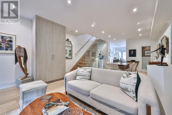 92 Balmoral Avenue, Toronto, ON M4V1J4 Photo 5