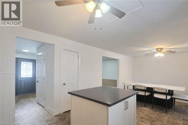 3pc Bathroom - 92 Copperfield Crescent, Chatham, ON N7M5X6 Photo 4