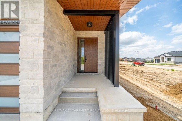 Utility room - 92 Craddock Boulevard, Haldimand, ON N0A1J0 Photo 4