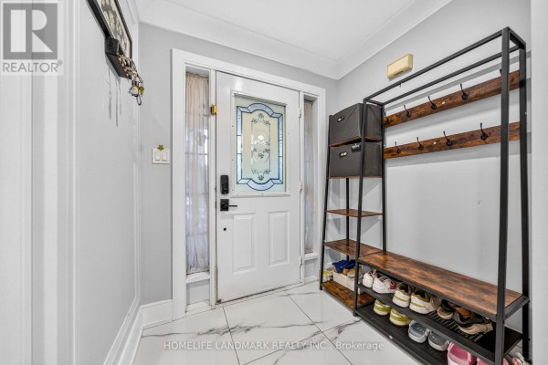 92 Denton Circle, Vaughan, ON L6A2N4 Photo 2