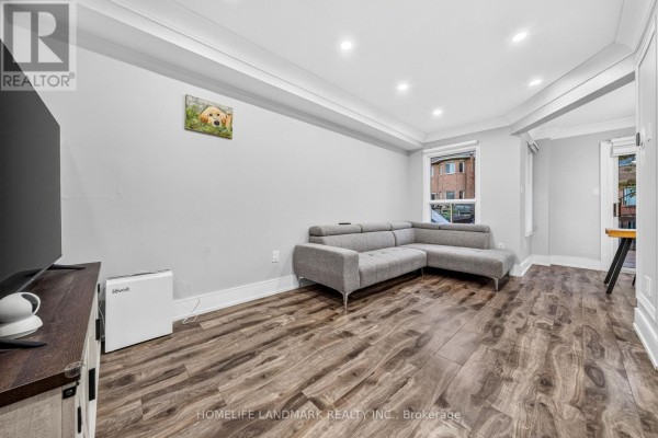 92 Denton Circle, Vaughan, ON L6A2N4 Photo 4