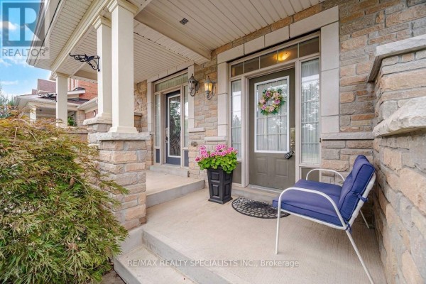 Living room - 92 Hanson Crescent, Milton, ON L9T8L5 Photo 2