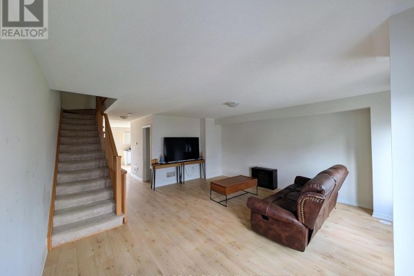 Living room - 92 Jerome Way, Clarington, ON L1C7G9 Photo 4