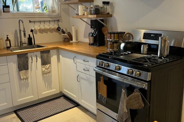 92 Kenilworth Avenue, Toronto, ON M4L3S5 Photo 3