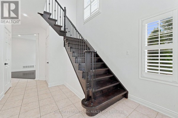 92 Kettlewell Crescent, Brampton, ON, photo 3