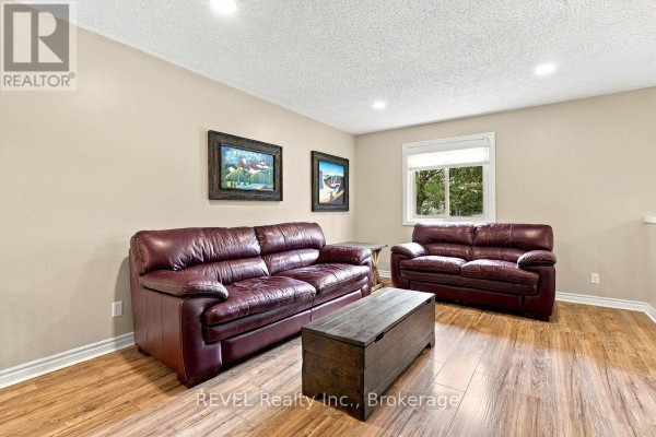 Foyer - 92 Maple Drive, Belleville, ON K8P2R2 Photo 4