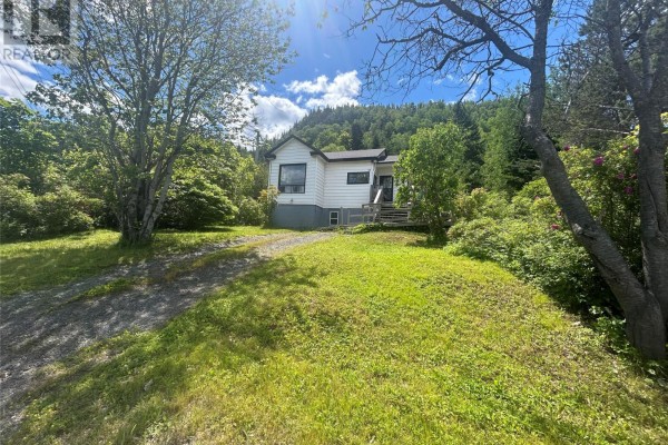 Office - 92 Memorial Drive, Clarenville, NL A5A1N4 Photo 3