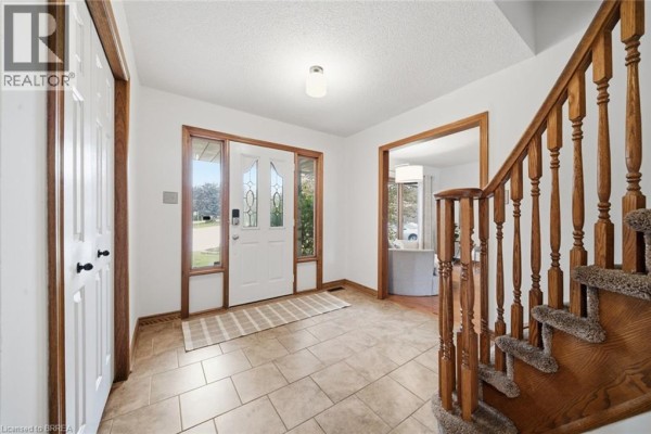 Utility room - 92 National Drive, Hamilton, ON L8G5B3 Photo 5