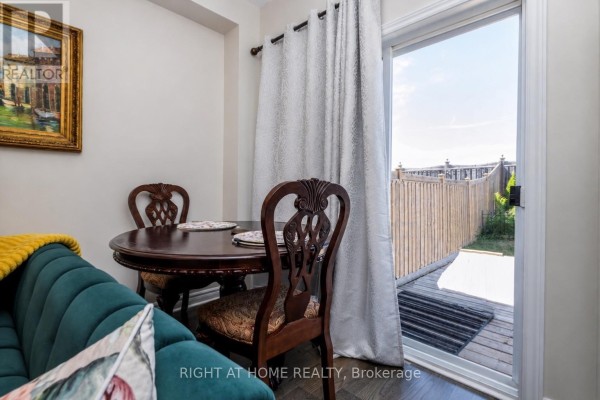 Bedroom 2 - 92 Pearcey Crescent, Barrie, ON L4N6R7 Photo 5