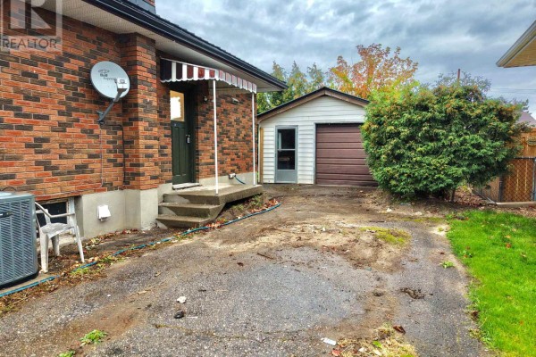 92 St Patrick Street, Kawartha Lakes, ON K9V1R6 Photo 5