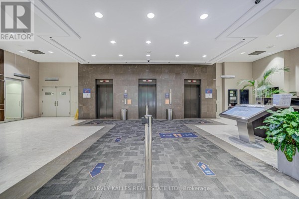 920 - 45 Sheppard Avenue E, Toronto, ON M2N5N1 Photo 4