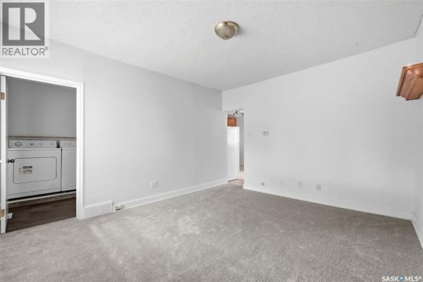 4pc Bathroom - 920 Atkinson Street, Regina, SK S4N3T9 Photo 4