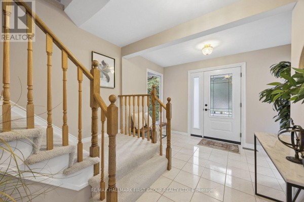 Kitchen - 920 Essa Crescent, Pickering, ON L1W2J1 Photo 3