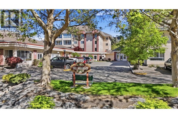 Sunroom - 920 Saskatoon Road Unit# 118, Kelowna, BC V1X7P8 Photo 4