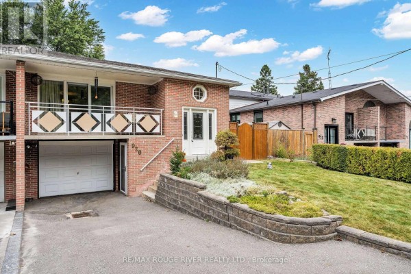 Bedroom 3 - 920 Sunrise Avenue, Pickering, ON L1W2G3 Photo 4
