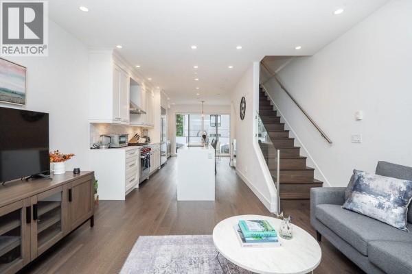 920 W 15th Avenue, Vancouver, BC V5Z1R9 Photo 3