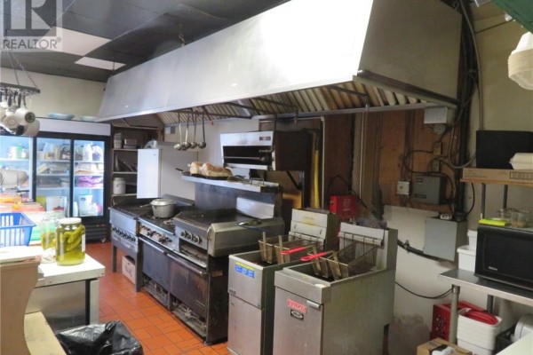 921-923 Lorne Street, Sudbury, ON P3C3J1 Photo 4