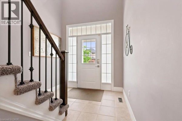 5pc Ensuite bath - 921 Eden Oak Court, Kitchener, ON N2A0H4 Photo 5